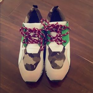 Steve Madden Sneakers